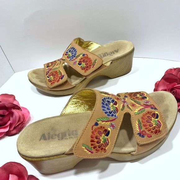 Alegria Leather Floral Embroidered Wedged Walking Comfort Sandals Size 38 EU - Picture 3 of 10